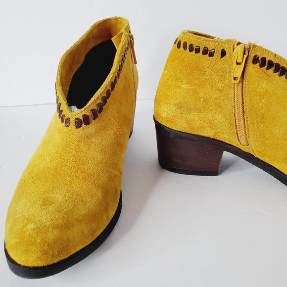 BUENO Genuine Leather Suede Mustard Yellow Boho Booties - Picture 5 of 11